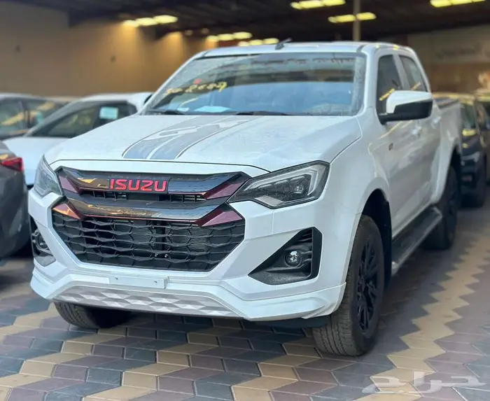 ايسوزو ديماكس GT 2025 1