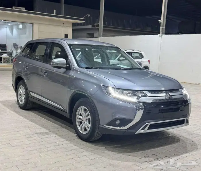ميتسوبيشي أوتلاندر2022 2