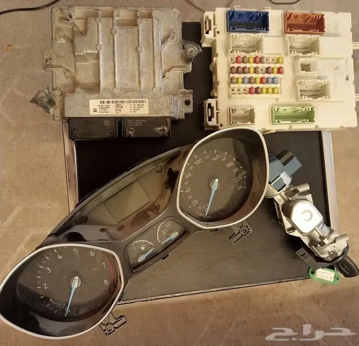 كمبيوتر كامل فورد فوكس 2016 0