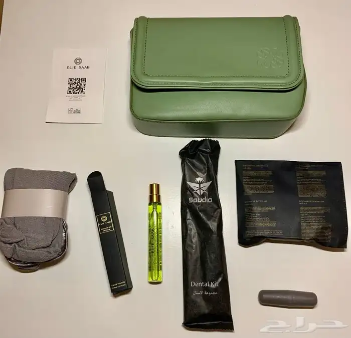 شنطتين نسائية هدية الخطوط السعودية للدرجة الاولى 1