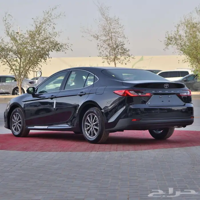 تويوتا كامرى ستاندر E 2025 بنزين 7