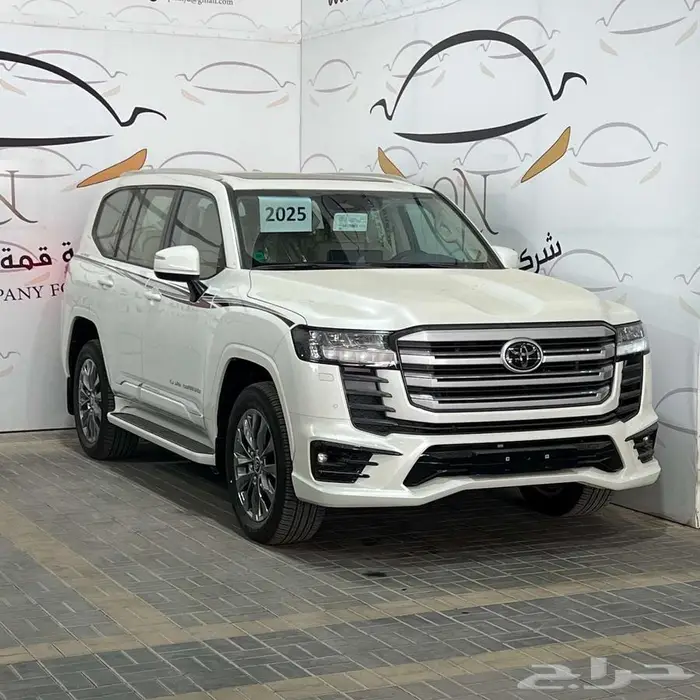 تويوتا لاندكروزر GXRS بنزين الساير 2025 بسعر 329000 0