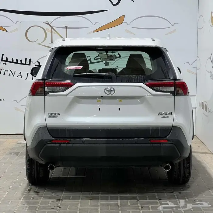 تويوتا راف فور LE بنزين دبل 2025 بسعر 101000 3