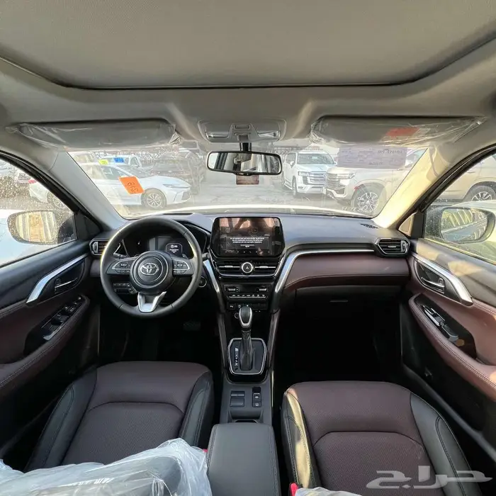 تويوتا اوربان كروزر GLX و GL بنزين 2026 بأقل الأسعار 9