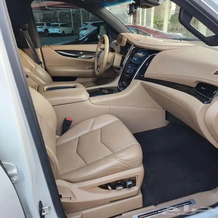 كاديلك اسكاليد 2020 بلاتينيوم بحالة الوكاله 9