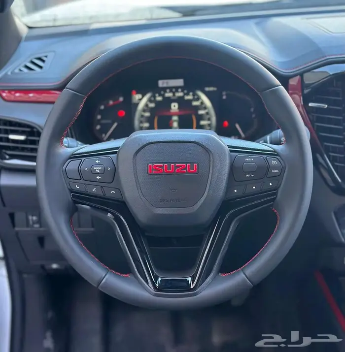 ايسوزو ديماكس GT 2025 7