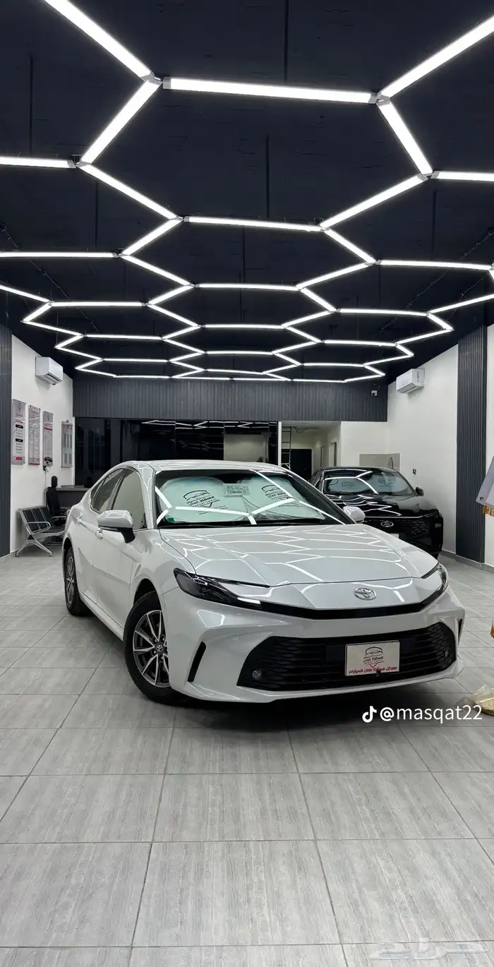 كامري ابيض استندر 2025 لإيجار 0