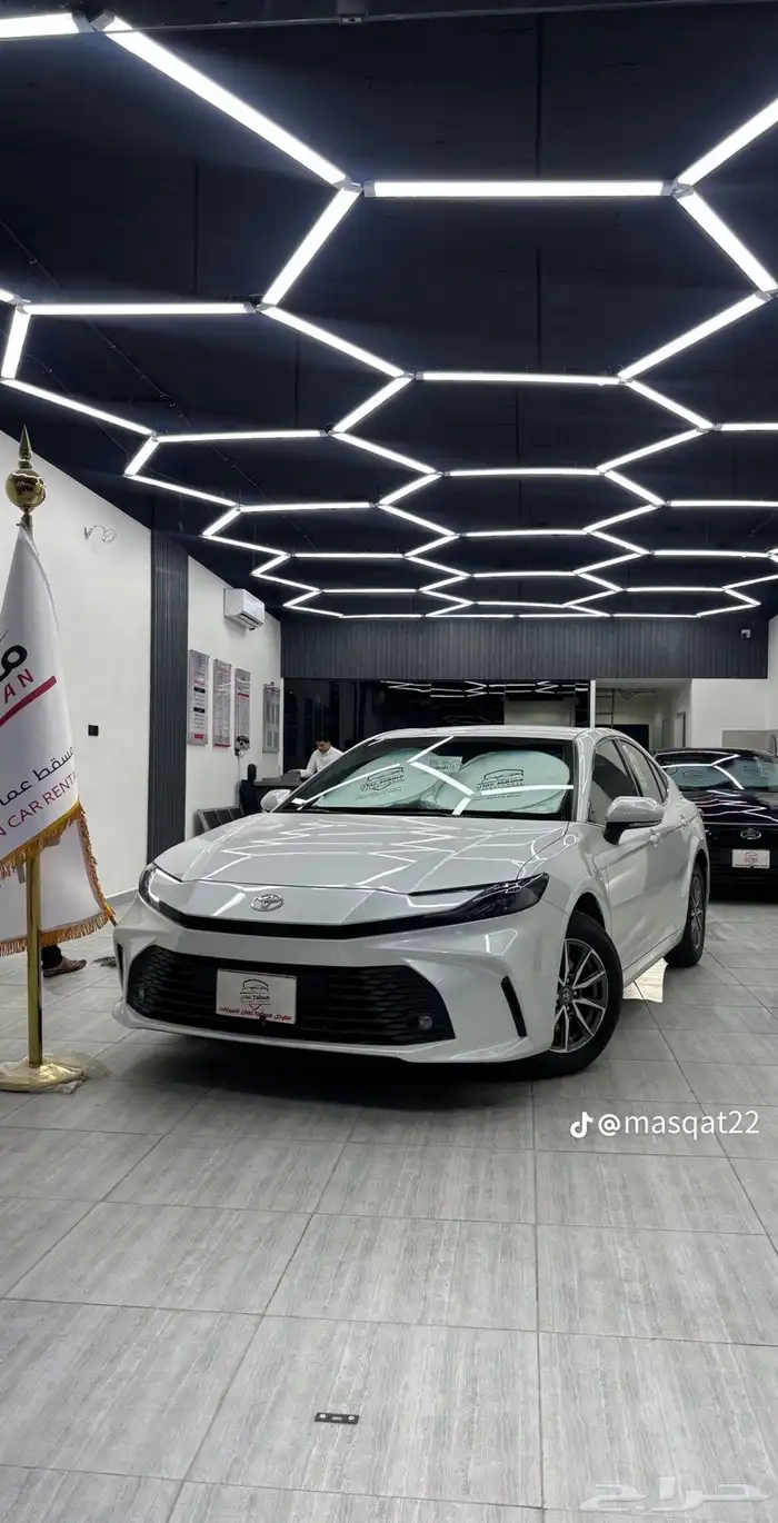كامري ابيض استندر 2025 لإيجار 1
