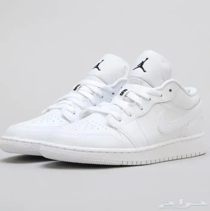 شوزات جزمة نايك اديداس اصليه باسعار حلوه 54