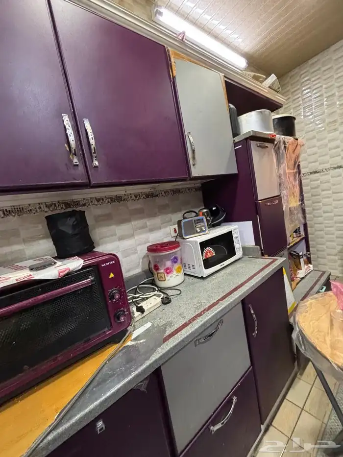 للبيع طقم مطبخ 13 متره يبي له مفصلات وكم قطعه صاج 2