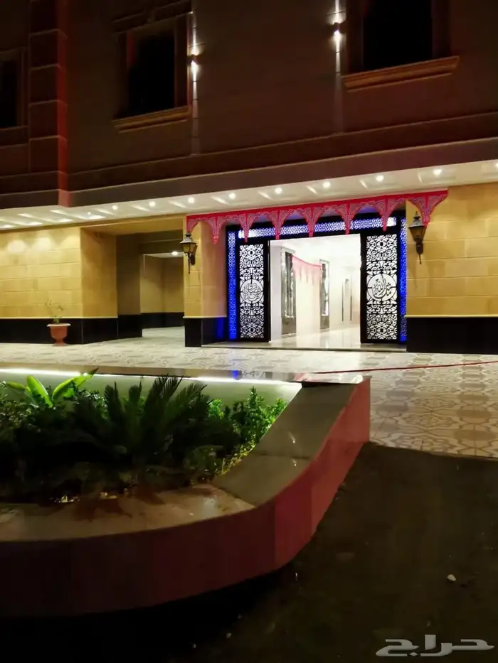 شقة فاخرة للإيجار حي الريان 1