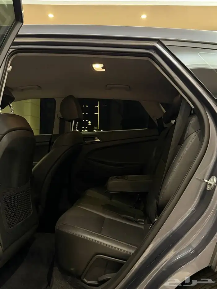 توسان 2020 بحالة الوكالة ( ديزل ) 13