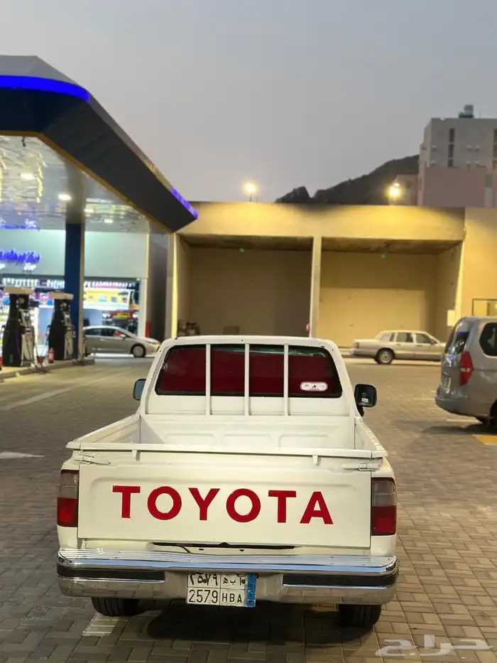 هايلاكس 1999 للبيع 4