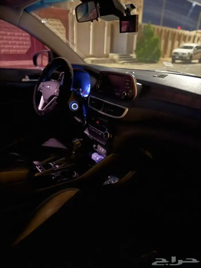 سياره توسان لبيع 3