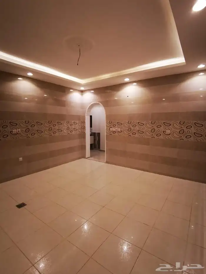 شقة فاخرة للإيجار حي الريان 4