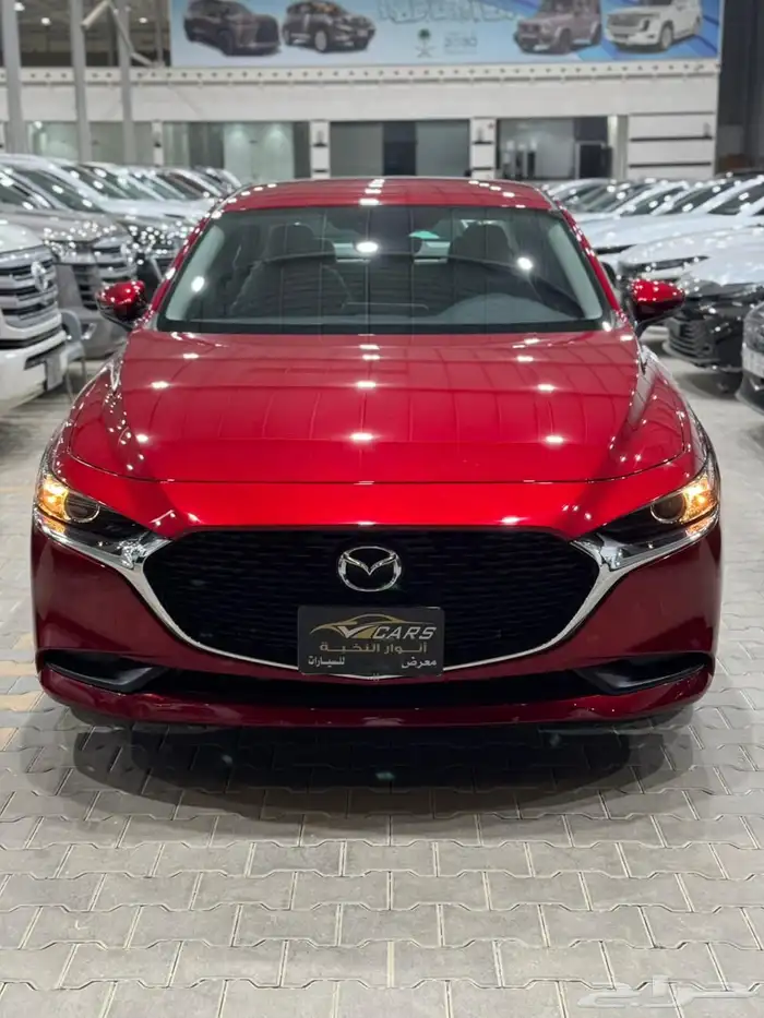 مازدا 3 2025 نص فل - عداد 5 الألف كيلو فقط 0