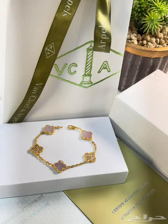 اكسسوارات خواتم قلائد باندورا قوتشي هرمز كارتيه شانيل 44