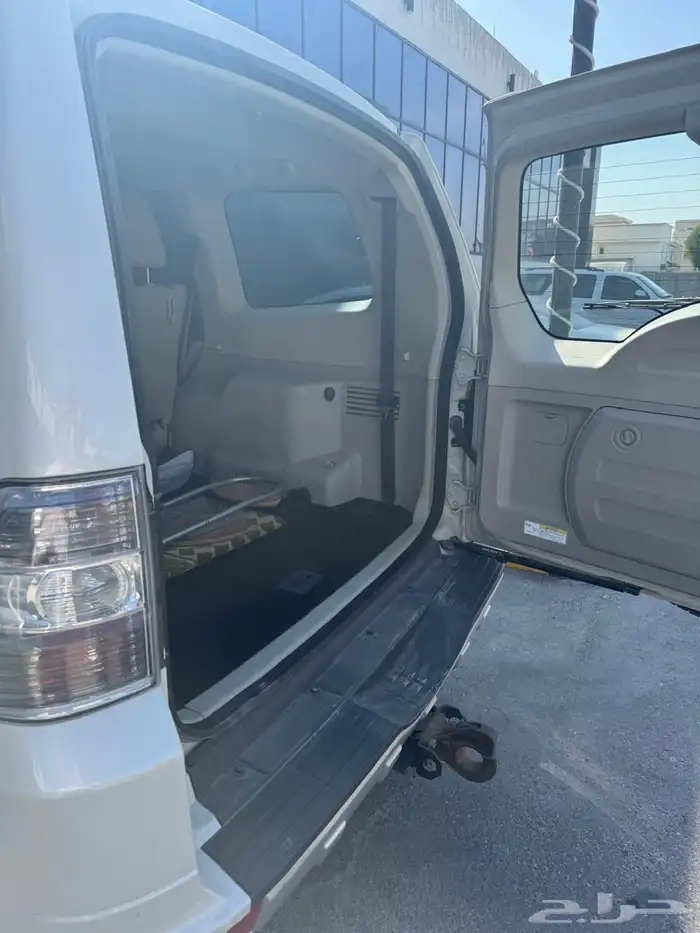 ميتسوبيشي باجيرو 10