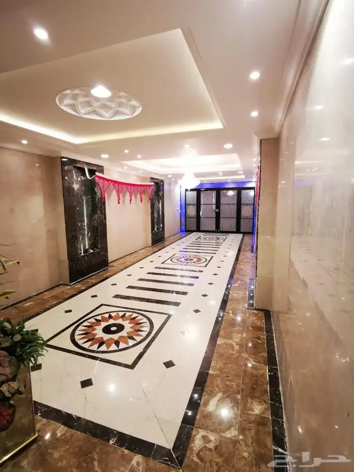 شقة فاخرة للإيجار حي الريان 18