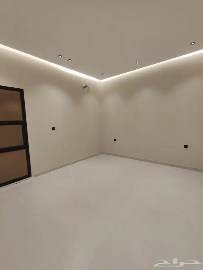 للبيع شقه دور ثاني حي المصيف بمدخل خاص ومصعد راكب وسطح 4