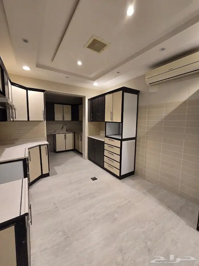 دور أرضي للايجار حي الياسمين 3