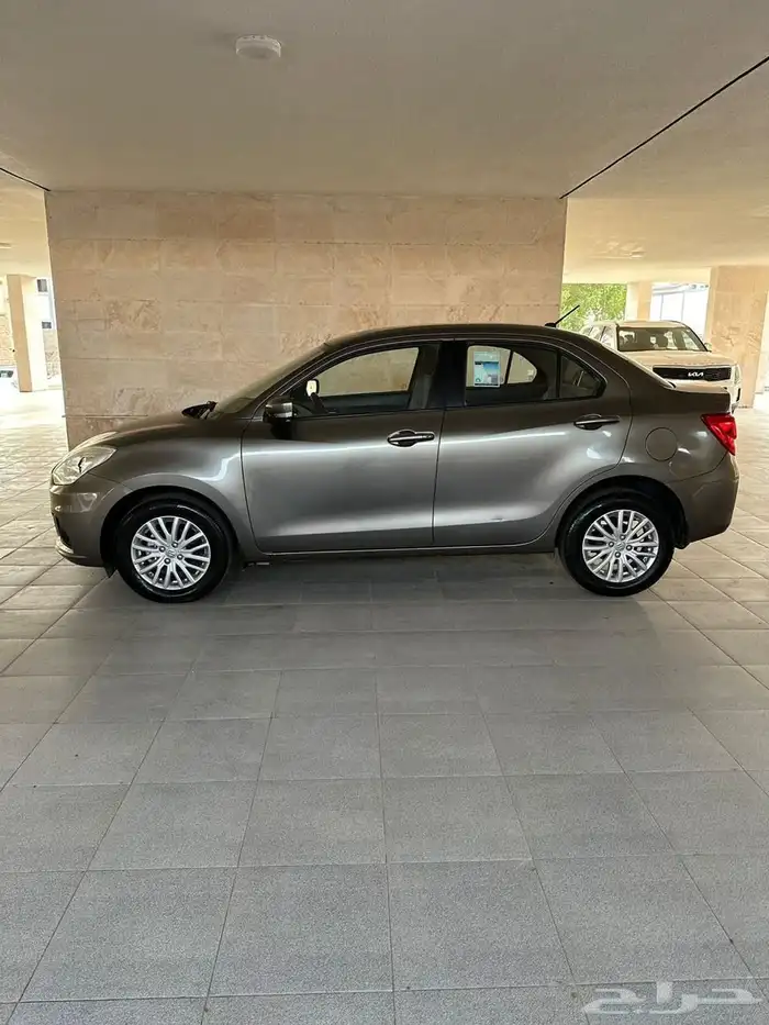 مجموعة من السيارات 9