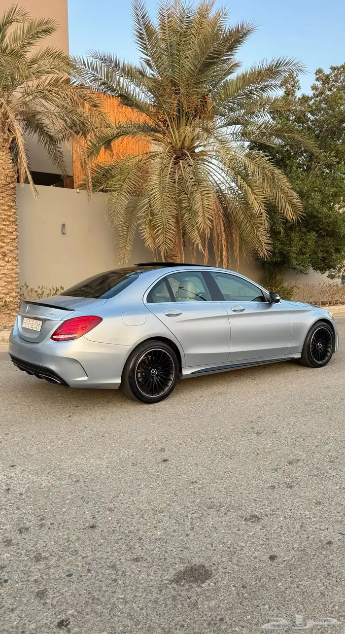 مرسيدس C300 مواصفات مميزة نظيف جدا 4