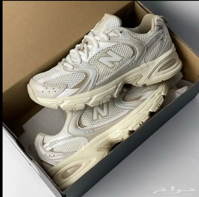 شوزات جزمة نايك اديداس اصليه باسعار حلوه 36