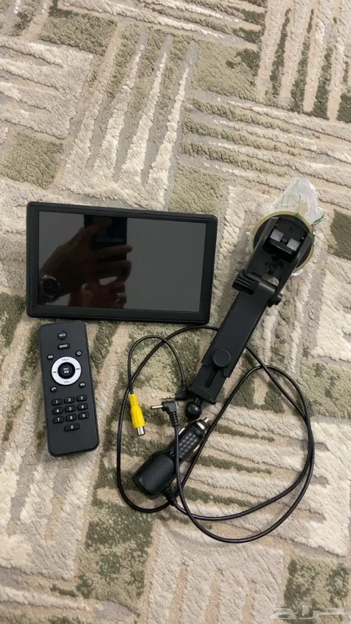 شاشه متنقله للسياره على الولاعه للبيع 0