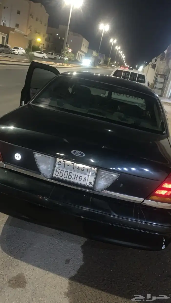 فورد فكتوريا 2003 9