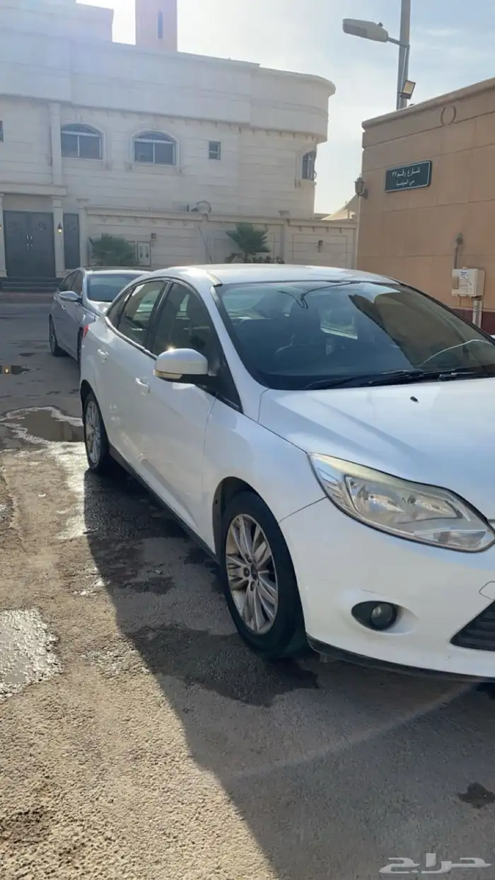 فورد فوكس نص فل 1