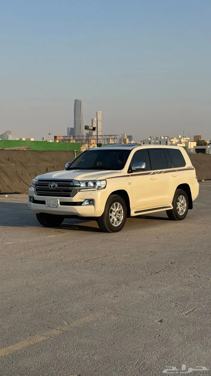 لاندكروزر VX.R 2021 بريمي 0