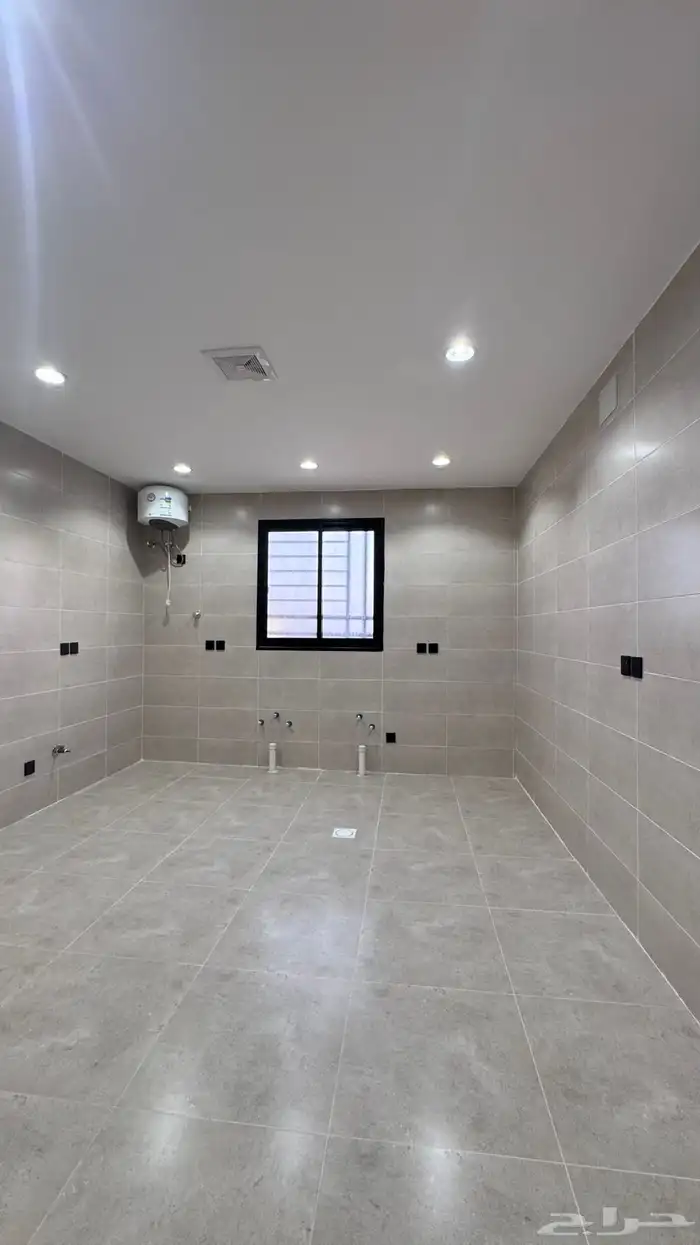 للبيع شقق 6 غرف vip مع سطح مخطط الراجحى حى الضيافه 14