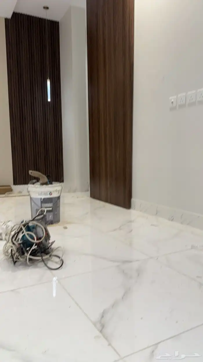 Hidden zipper door 3 meters long installation in AlRawabi 1