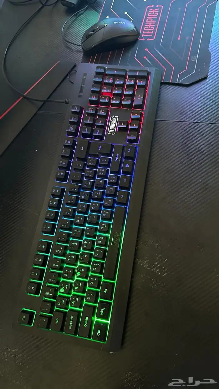 السلام عليكم اعرض لكم pc مع طاره ودعاسات 1