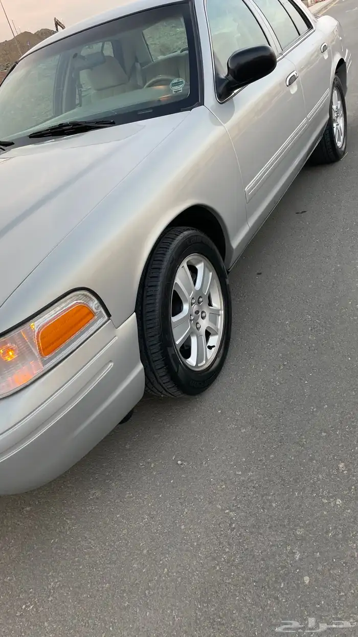 فورد فكتوريا 2010 2