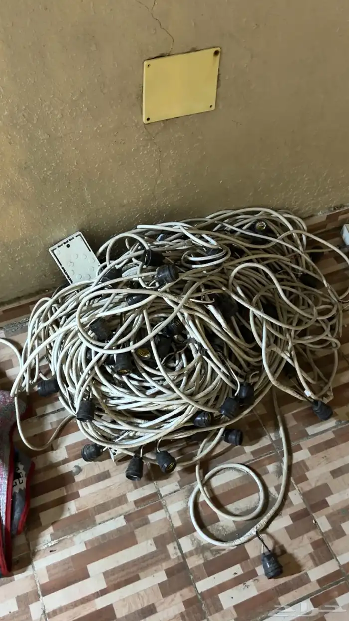 ل البيع عقد كهرب 250 متر كل متر لمبه 1