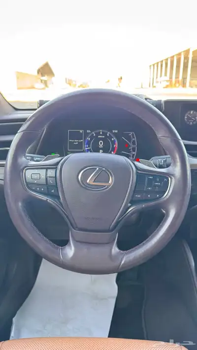 للبيع لكزس 2020 ES250 AA نظيفه جدا index