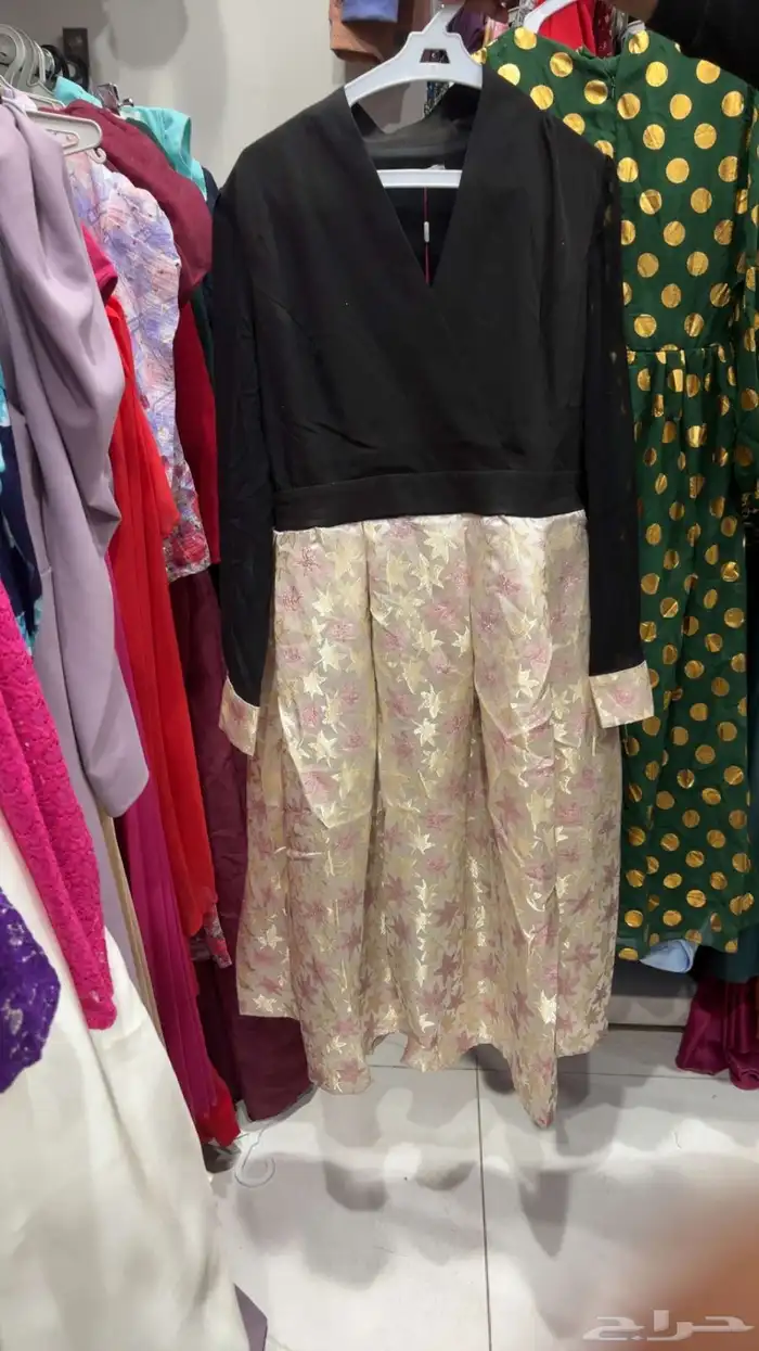 تصفية فساتين ارواب مصرية كمية محدودة على السوم 14