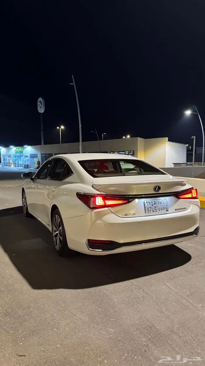 لكزس ES300 2021 سعودي 2