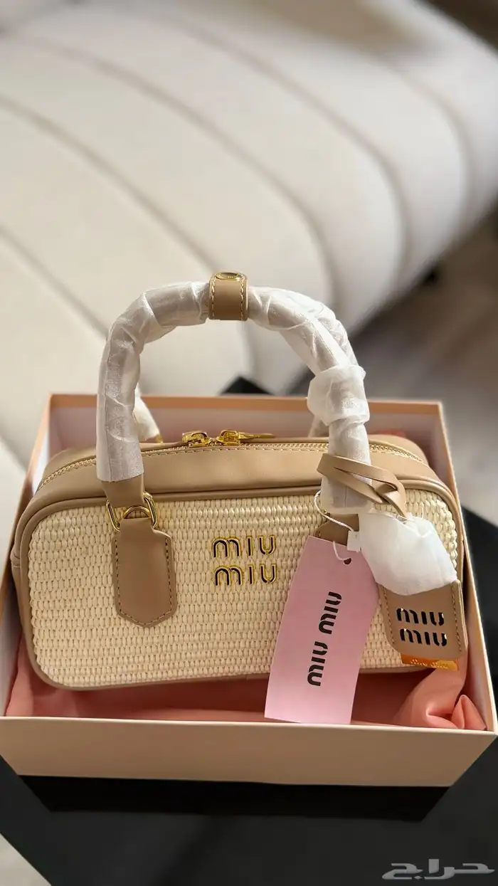 متجر لبيع الشنط الماركه النسائيه بأسعار جدا مناسبه 21