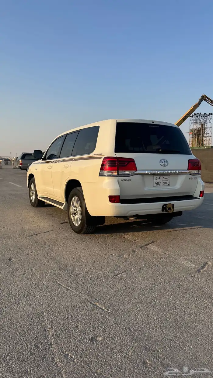 لاندكروزر VX.R 2021 بريمي 1