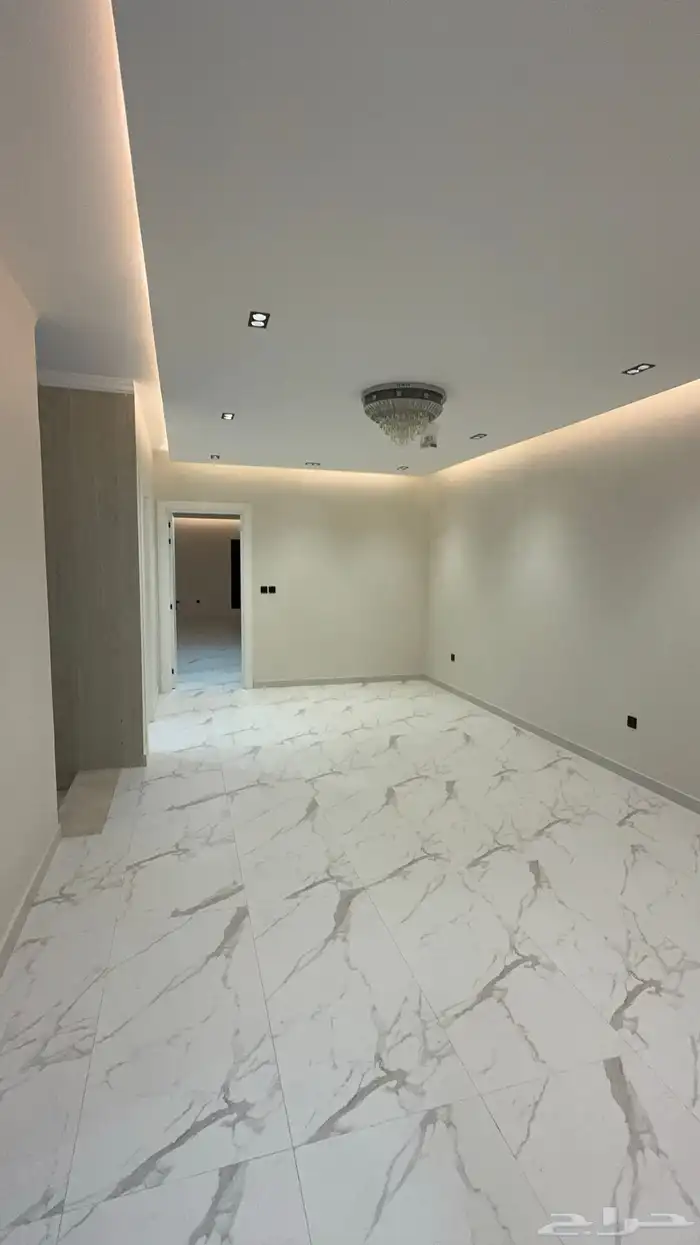 للبيع فيلا 290 متر دورين وملحق بالشعله مرتبه 17