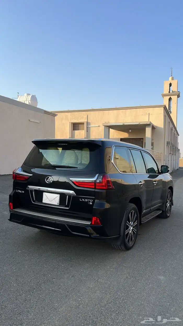 جيب لكزس للبيع 9