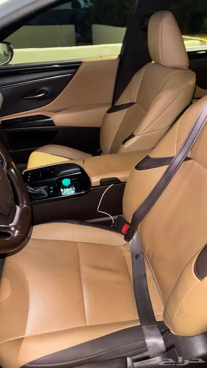 لكزس ES300 2021 سعودي 8