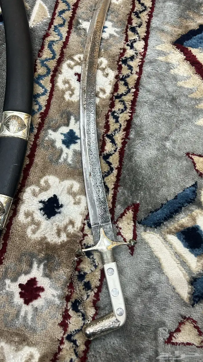 سيف قديم 0
