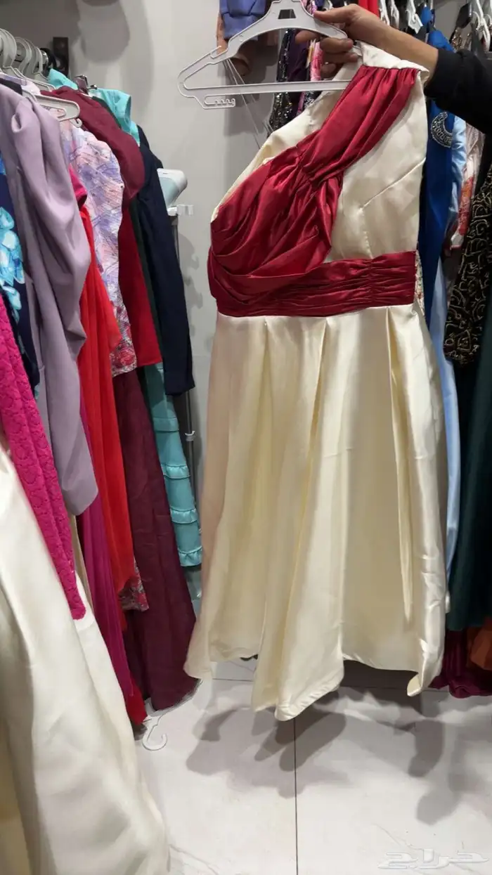 تصفية فساتين ارواب مصرية كمية محدودة على السوم 10