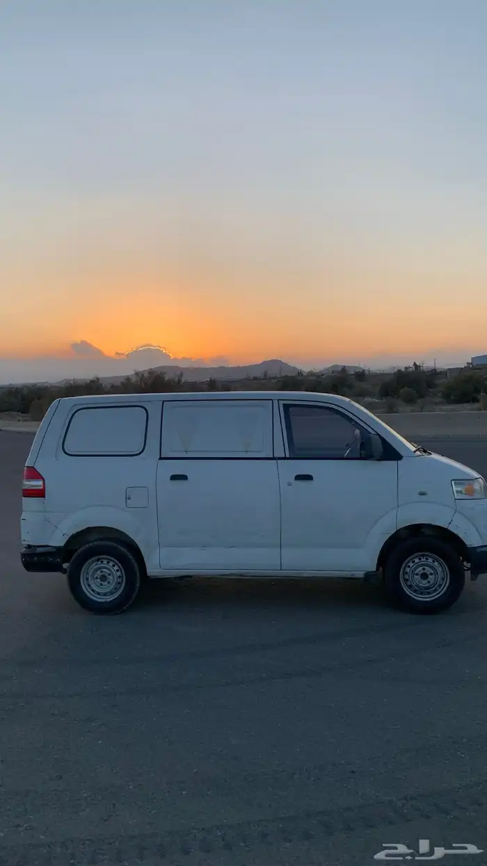 باص سوزوكي 10