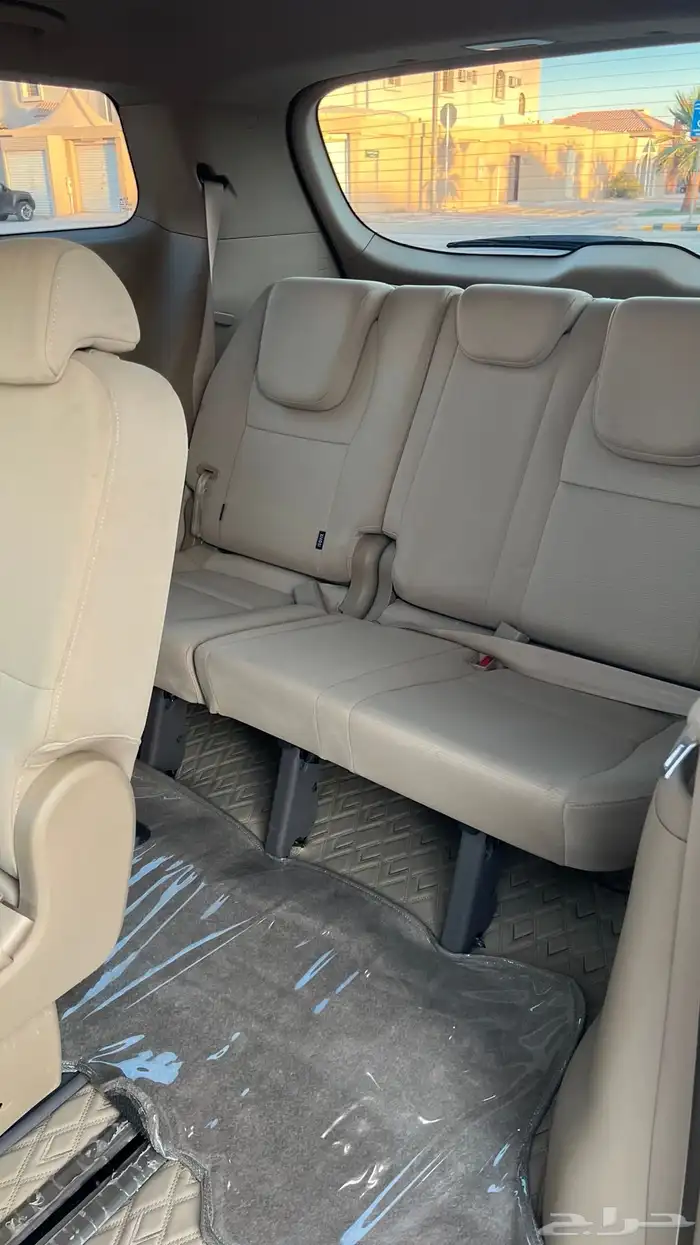 كيا كارنيفال استخدام شخصي مالك أول 10