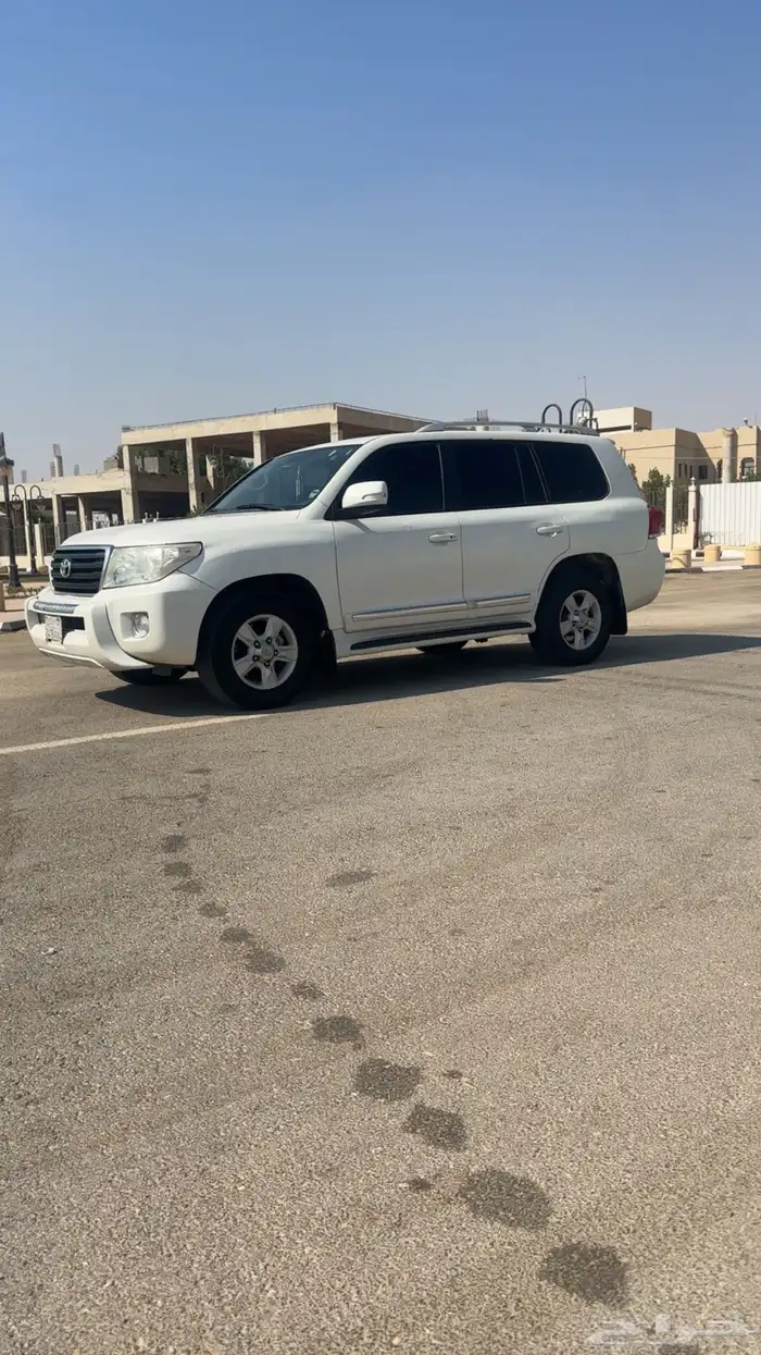 لاندكروزر موديل 2012 4